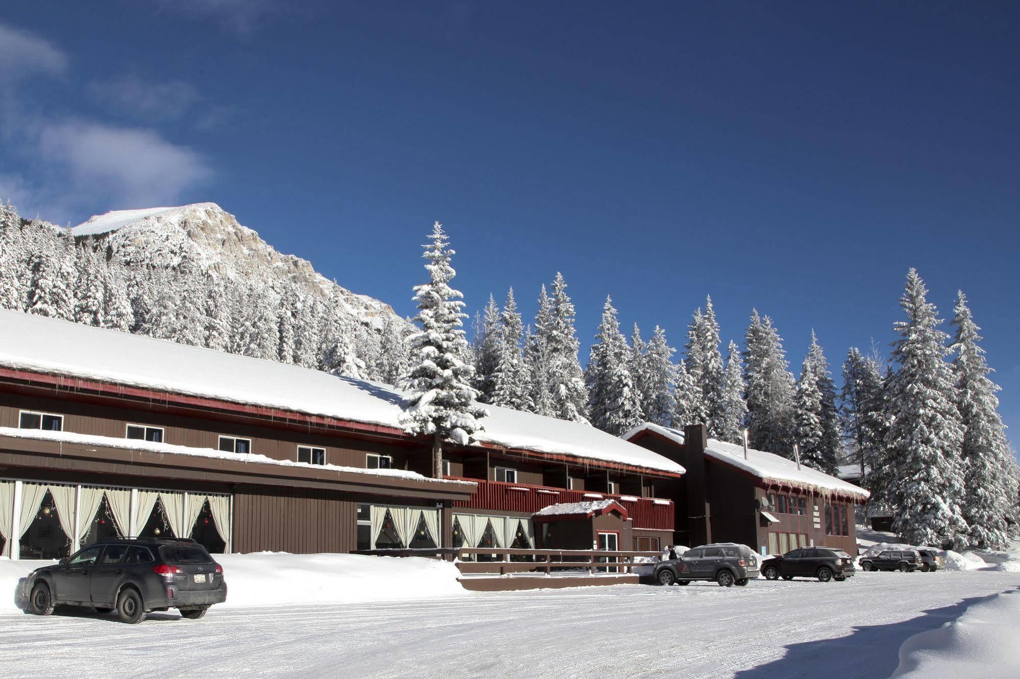 The Great Divide Lodge Field Luaran gambar