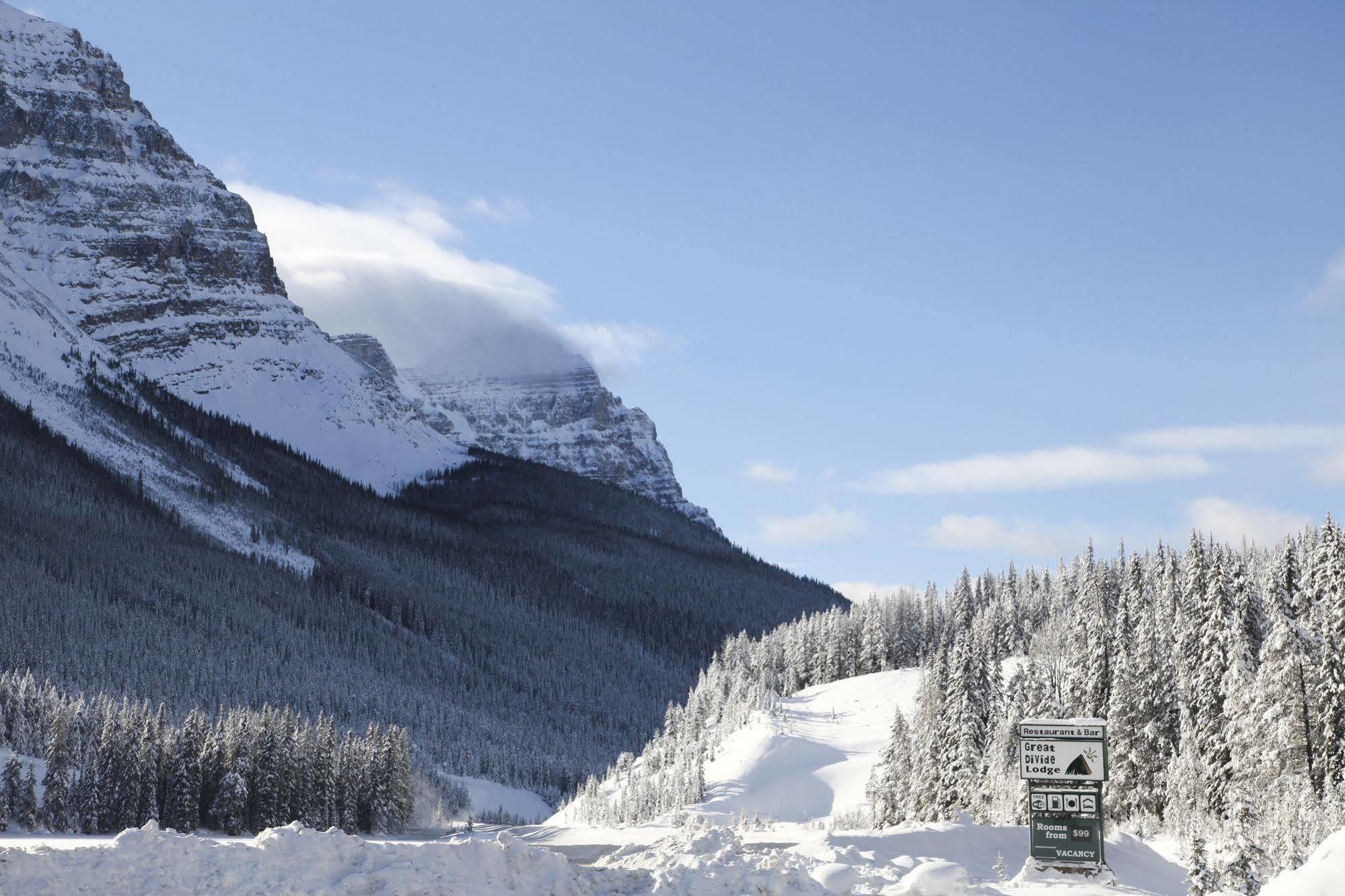 The Great Divide Lodge Field Luaran gambar